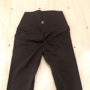 Born Primitive lift yourself up leggings